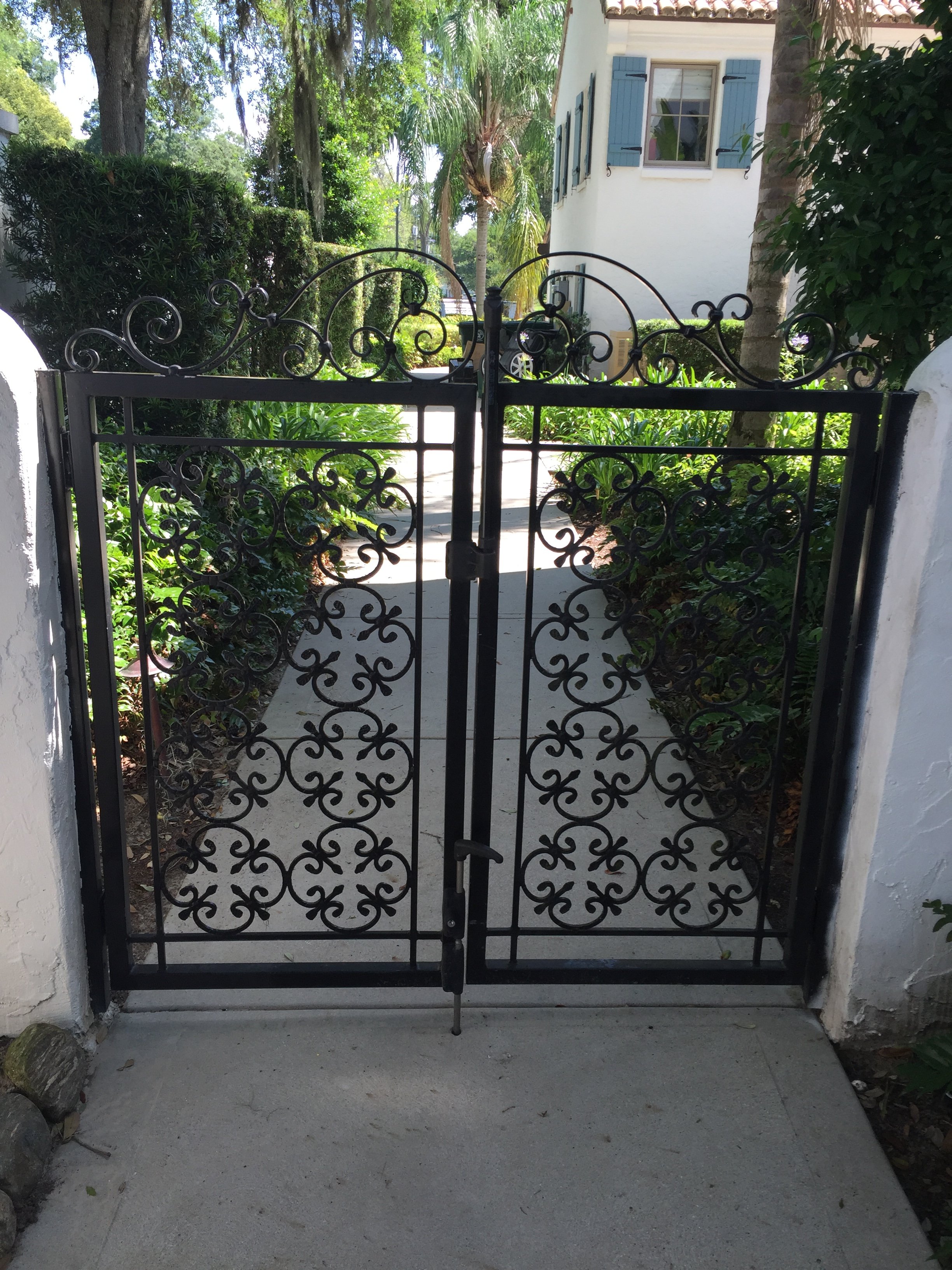 Edwards Ornamental Iron - Photo Gallery - Walkway Gate Photos