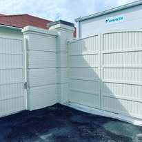Aluminum panel privacy gate