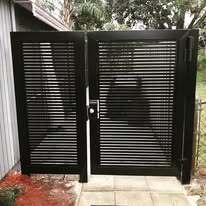 Custom aluminum louver gate with Locinox lock