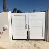 Aluminum Privacy Gate