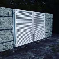Louvered Aluminum Privacy Gate